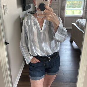 Splendid bell sleeved top with V neckline